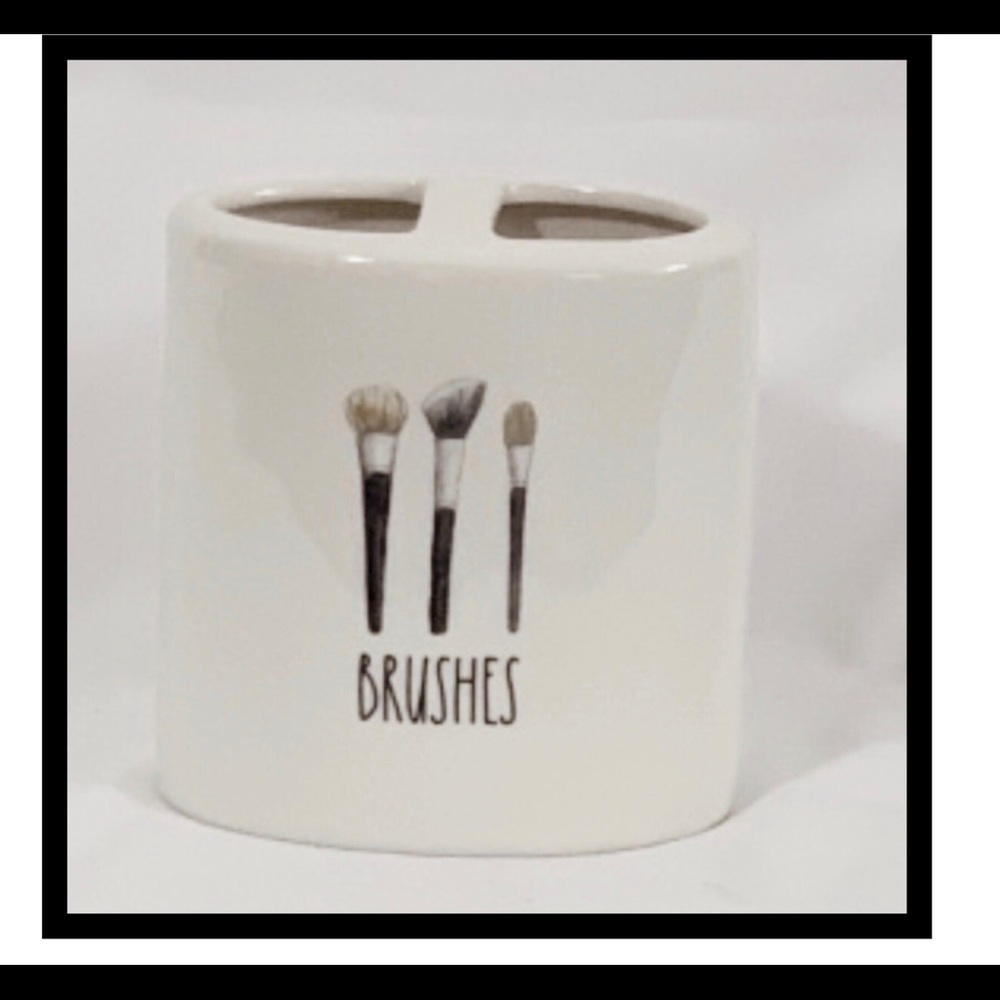 Rae Dunn “BRUSH” organizer - Picture 2 of 3